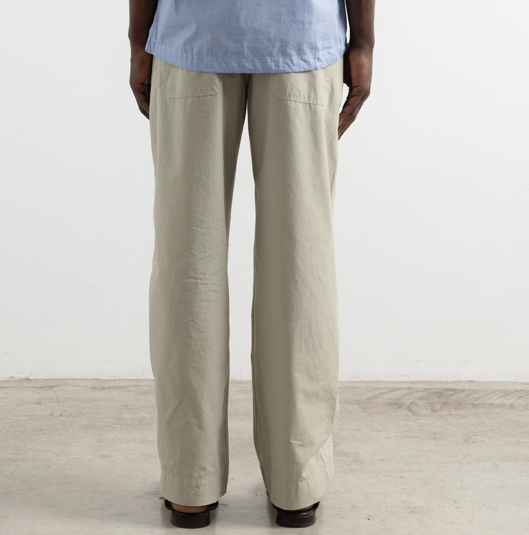 Edmmond Studios Light Marvin Pant Plain Taupe Herren Sommerhose